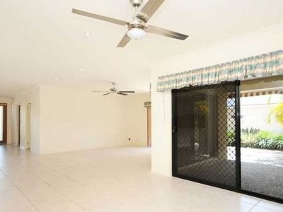 54 Heights Drive, Robina