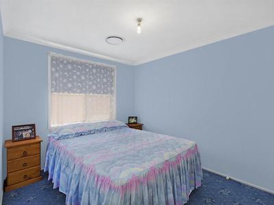 4 Mountain Ash Rd, Hamlyn Terrace