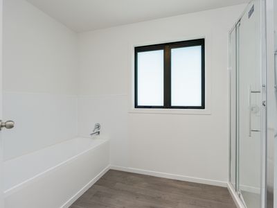 1514 Run Road, Tapora