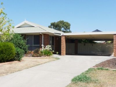 44 Azure Drive, Wodonga