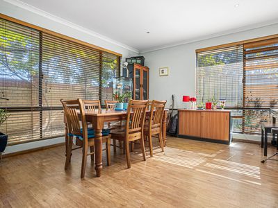 35 Bramley Way, Bibra Lake