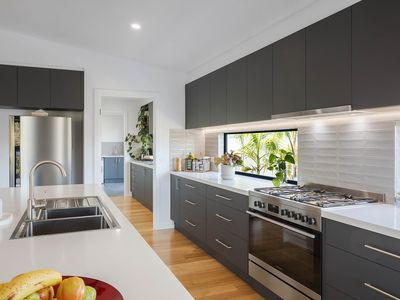 12A Elizabeth Parade, Tura Beach