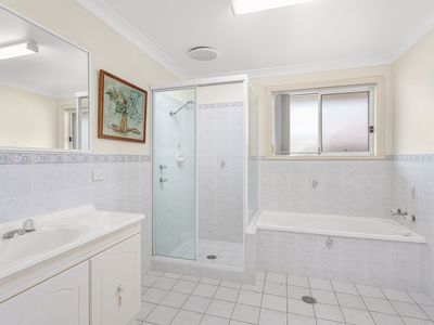 2 / 4 Lisa Place, Forster