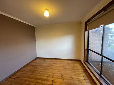 2 / 63 Rhodes Parade, Oak Park