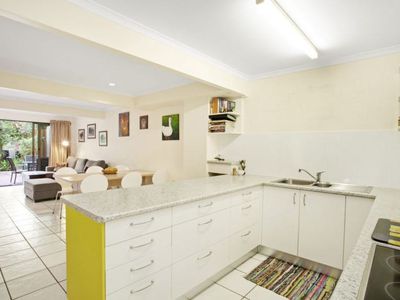 7 / 2 Dolphin Crescent, Noosaville