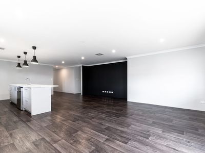 4 Fairmile Street, Bushmead