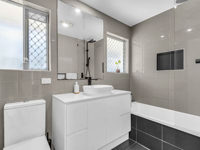 1 Mirimiri Close, Jindalee