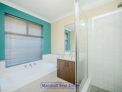 70 Harden Park Trail, Carramar