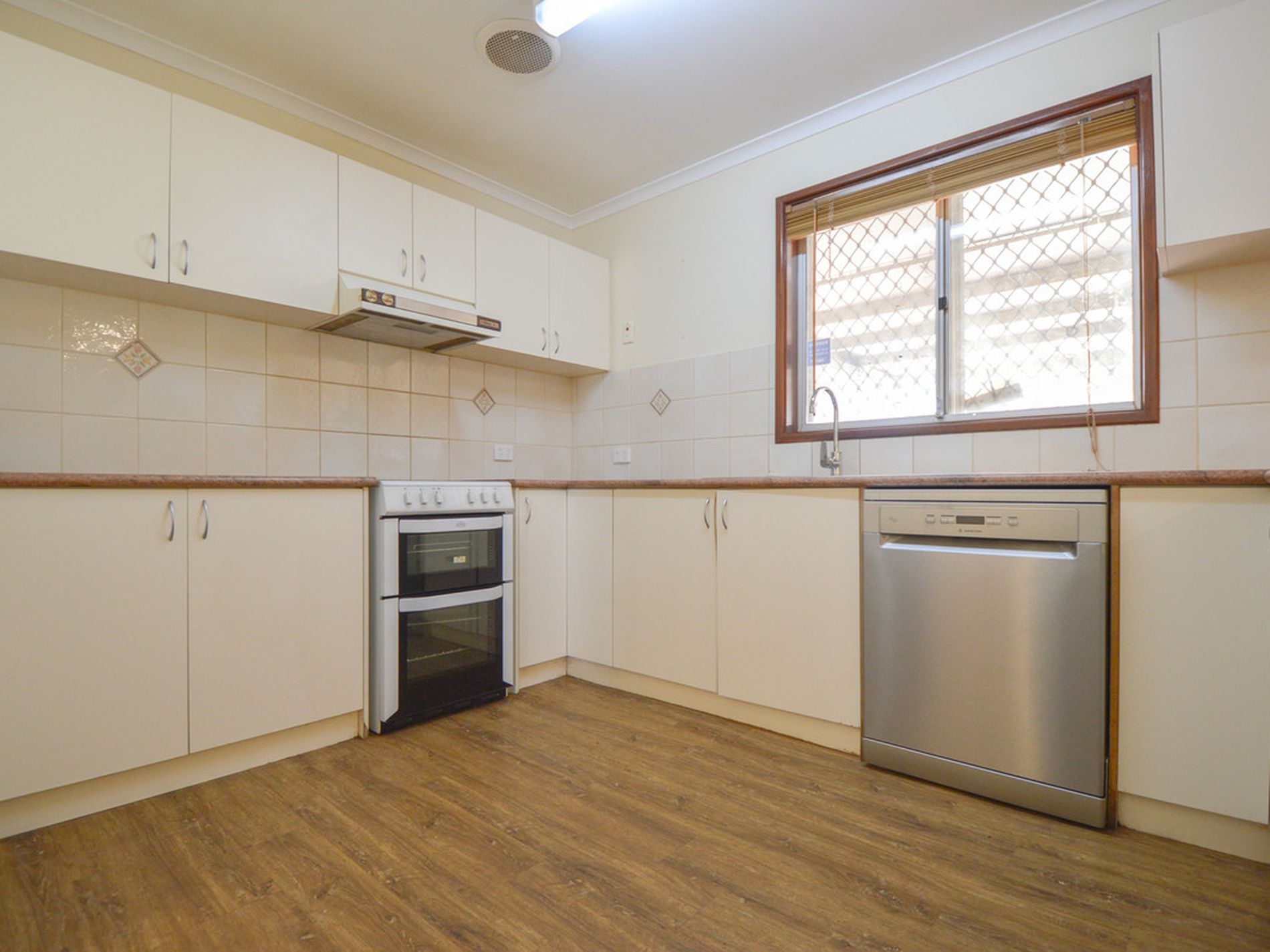 4 Yanderra Crescent, South Hedland