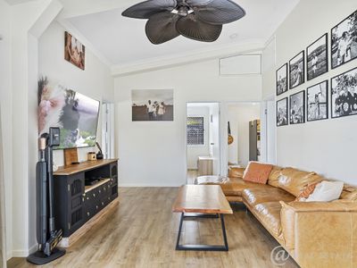 101 Clayton Road, Lammermoor