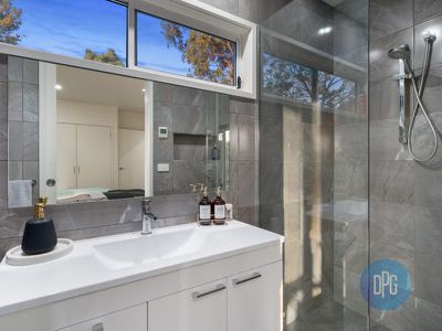 454 Howes Creek Road, Mansfield