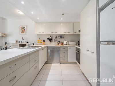 6 / 106-108 MARINE PARADE, Southport