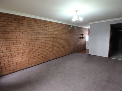 4 / 16 Storey Street, Oak Flats