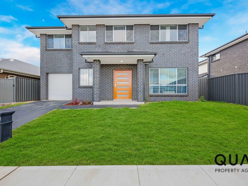 225 Village Circuit, Gregory Hills