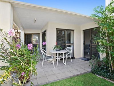 1 / 69 Poinciana Avenue, Tewantin