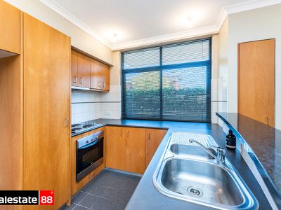 4 / 4-6 Kadina Street, North Perth