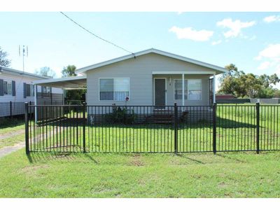 4 Pine Street, Curlewis