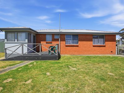 10 Archer Crescent, George Town