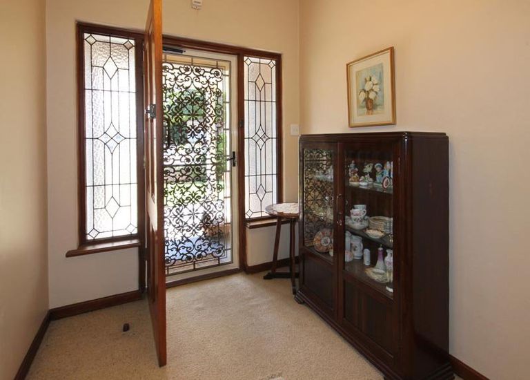 13 Anglesey Avenue, St Georges