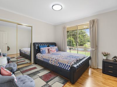 33 King William Court, Wallan