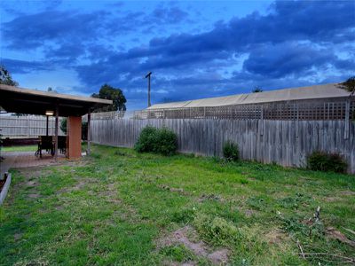 1 Sinclair Crt, Hampton Park