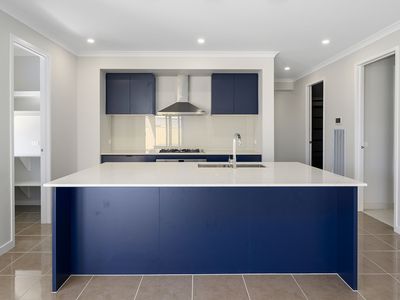 7 Ruislip Grove, Werribee