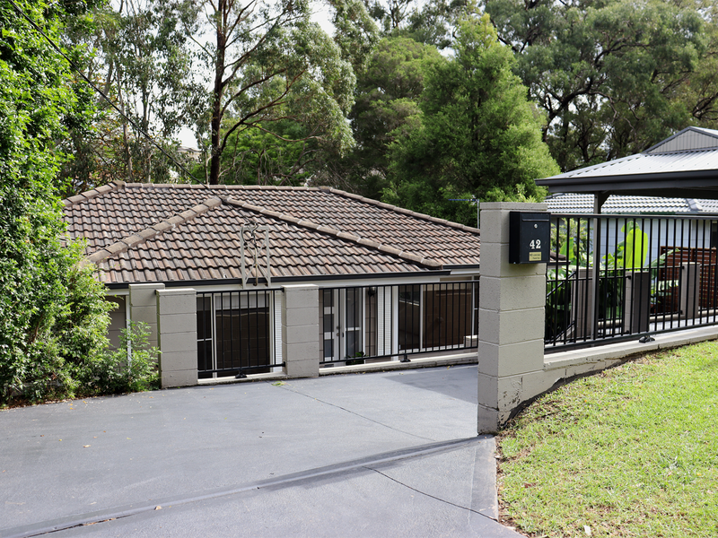 42 Loch Carron Avenue, Farmborough Heights