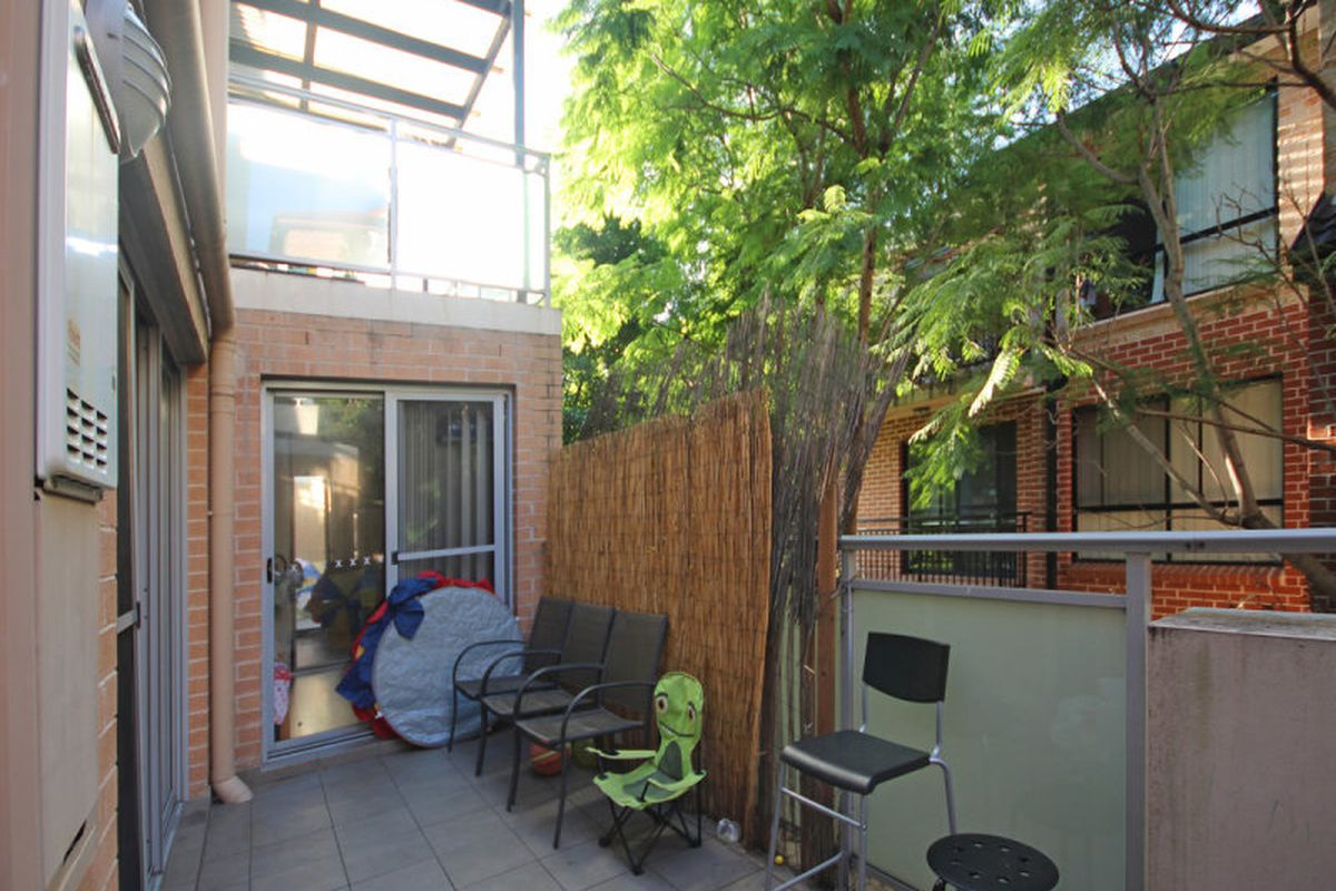 15 / 52 Courallie Avenue, Homebush West