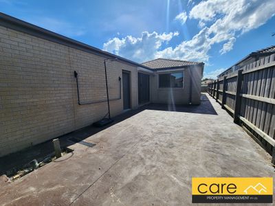 8 Tiarne Crescent, Hampton Park