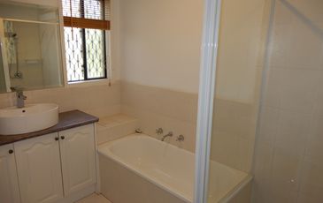 3 Parkview Circ, Beaconsfield