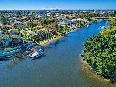 28 Bight Court, Mermaid Waters