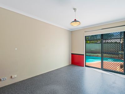 12 Connaught Gardens, Canning Vale