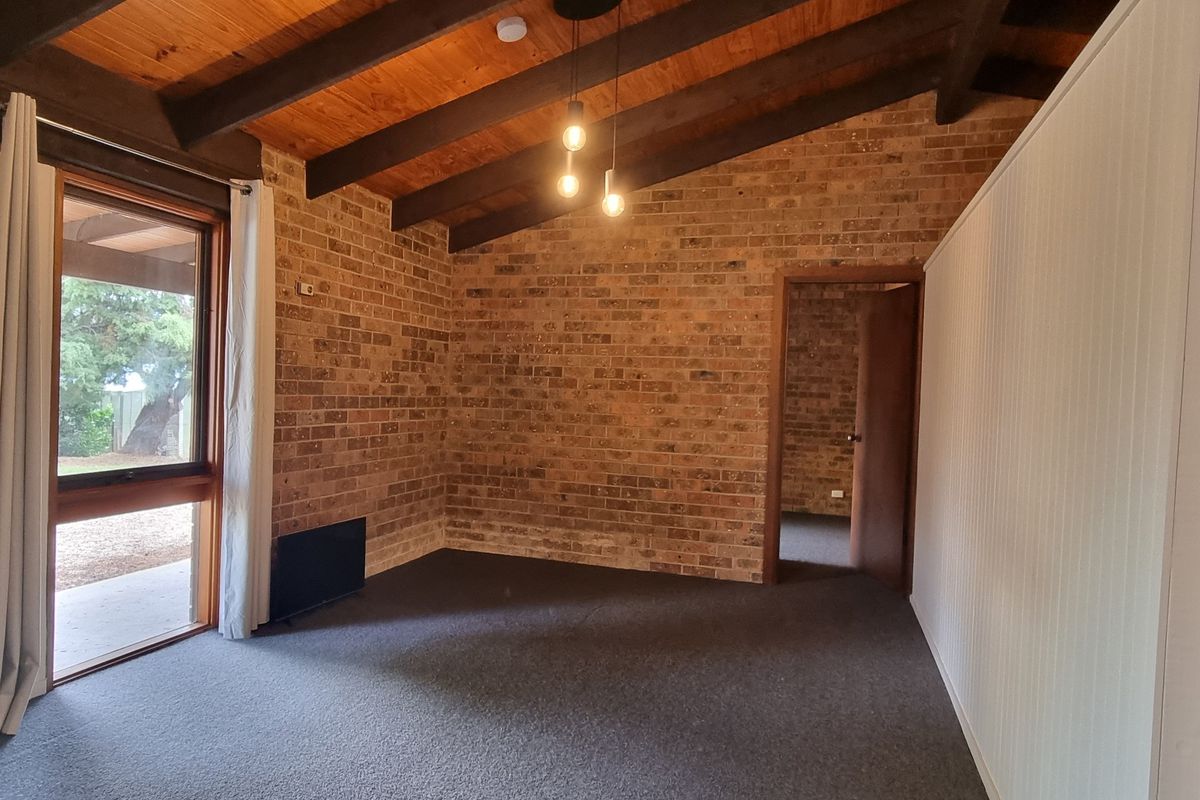 26 Magnolia Avenue, Kalkite