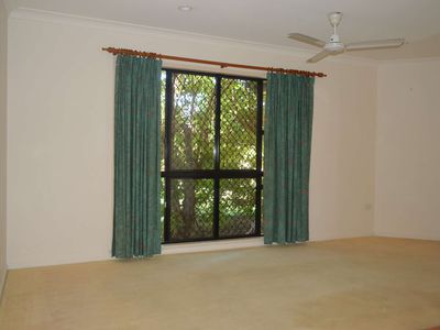 33 Jenkinson Drive, Annandale