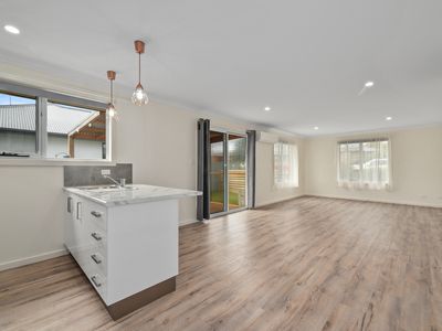 2 / 39 Adelaide Street, George Town
