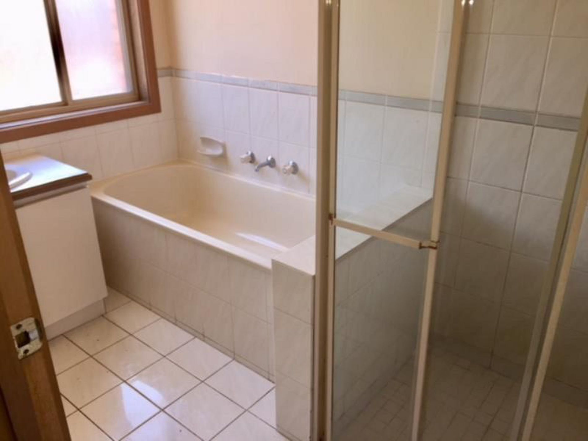 2 / 61 Ballan Road, Werribee