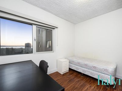 E13 / 9 Parker Street, South Perth