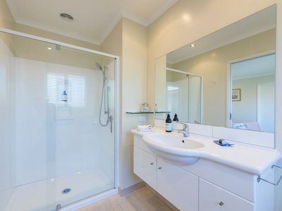 16 Saddleback Road, Todds Valley