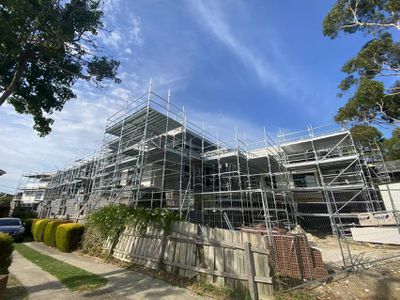 U8  / 13 Travers Crescent, Burwood East
