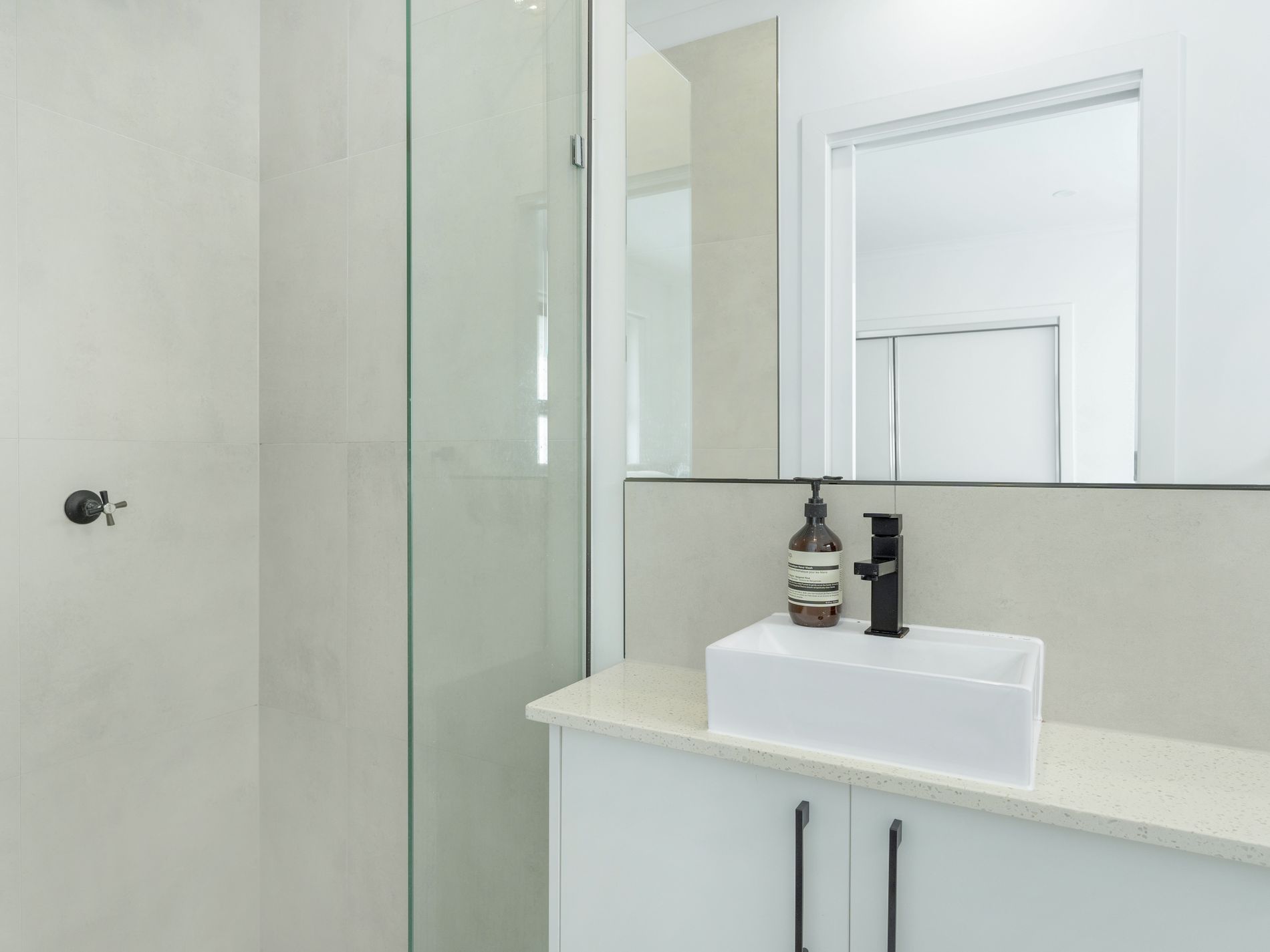 2 / 10 Beaumont Parade, West Footscray