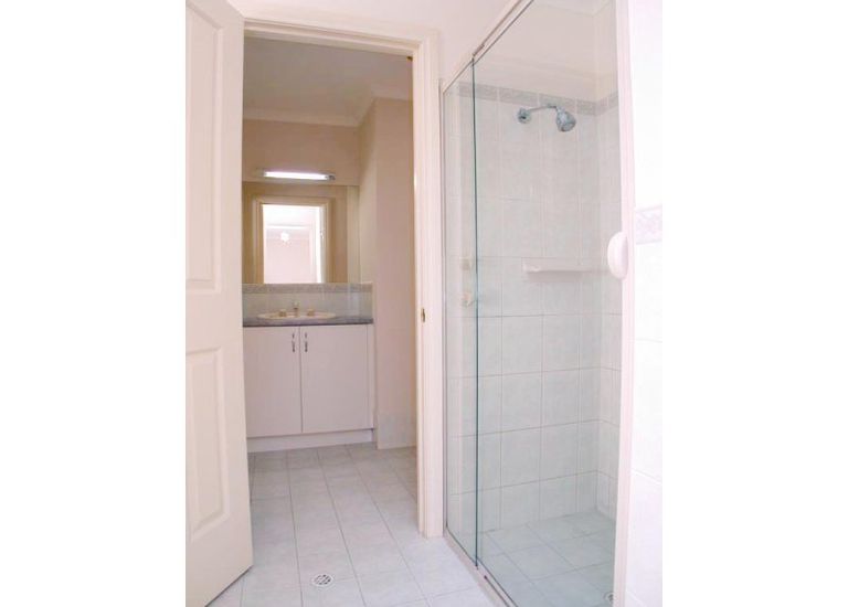 11 Eurunderee Avenue, Seacombe Gardens