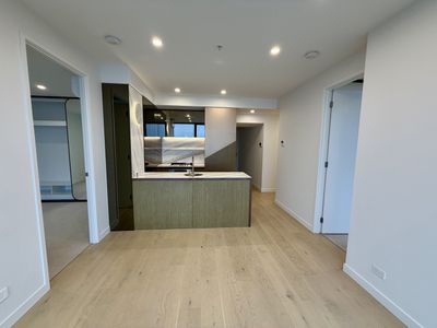 6512 / 138 Spencer Street, Melbourne