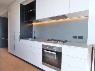 302 / 28 Riddell Parade, Elsternwick