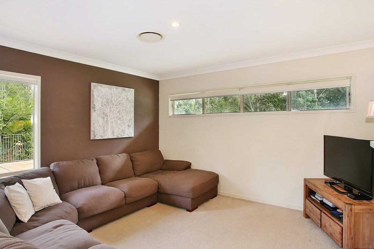 12 Dollarbird Dr, Pomona
