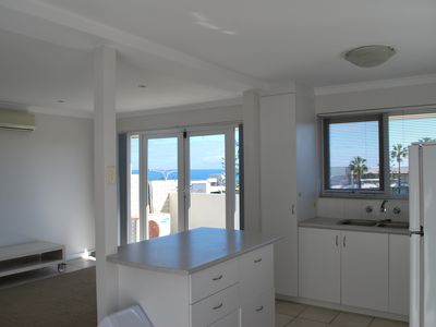 8/186 West Coast Highway, Scarborough