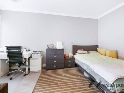 24 / 3 Bay Drive, Meadowbank