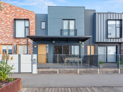 39 Albany Lane, Port Adelaide