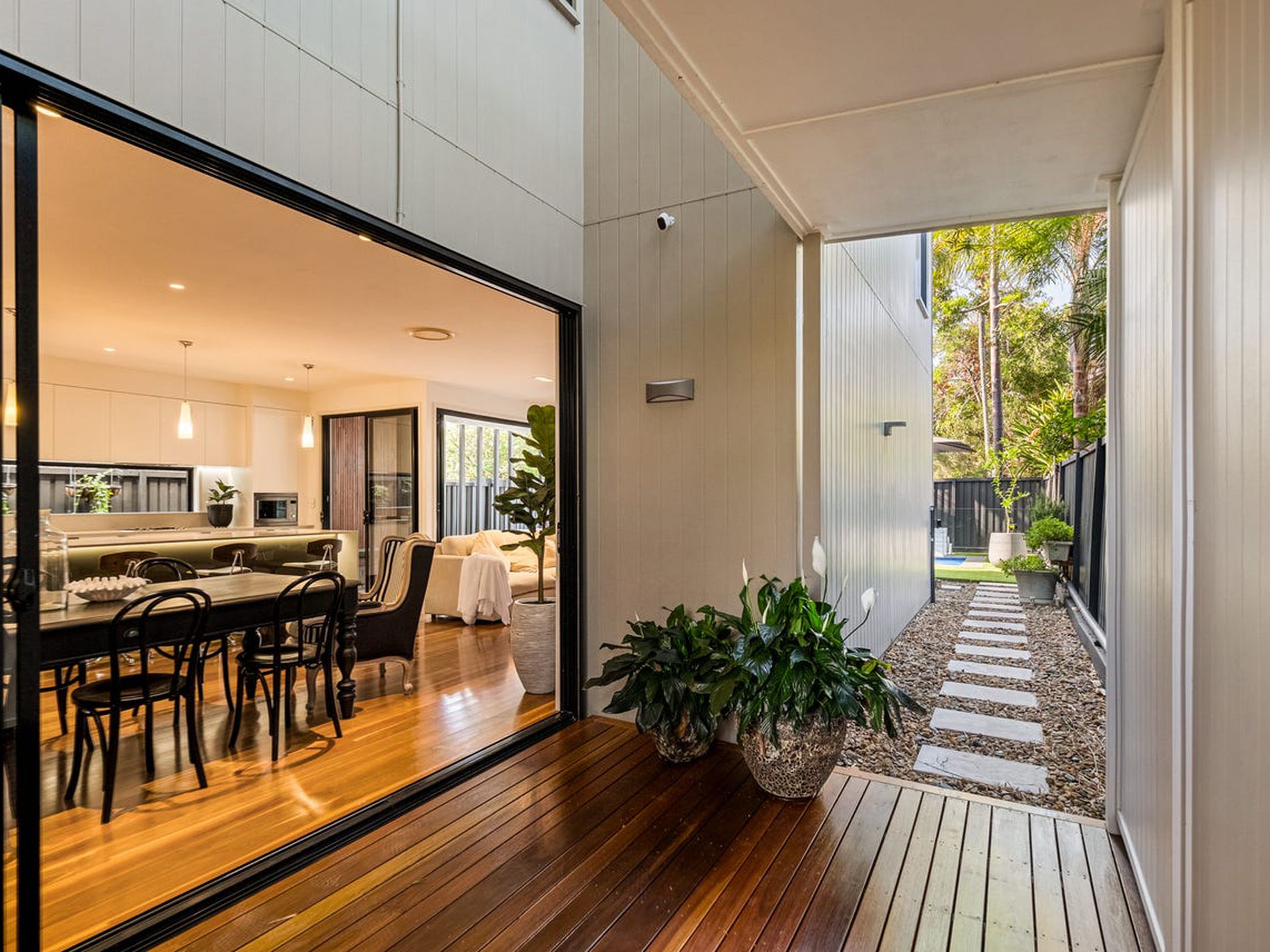 22 Graceville Avenue, Graceville