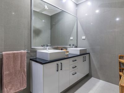 47 Warbird Street, Zuccoli