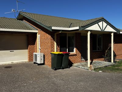 2 / 15 Charles Coxen Close, Oxley Vale